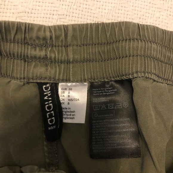 Shorts - Picture 3 of 3